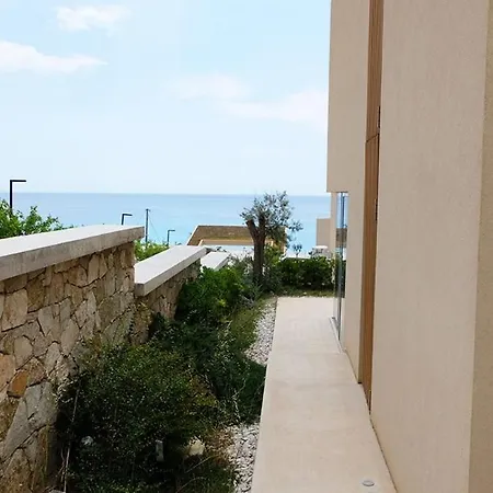 Vila 34 Green Coast Villa Paljasa